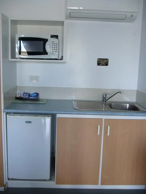Kings Motor Inn & Steakhouse Roma Motel